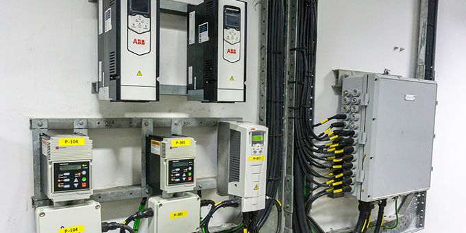 Choosing Between Variable Speed Drives and Soft Starters
