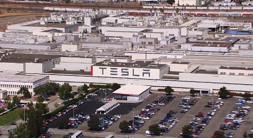 http://insideevs.com/wp-content/uploads/2014/03/Tesla-Fremont-HQ-2.jpg